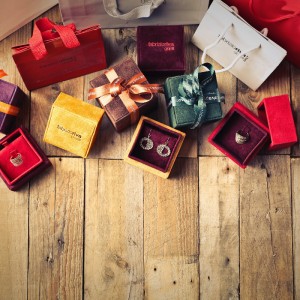 hộp quà tặng trang sức sang trọng thông minh