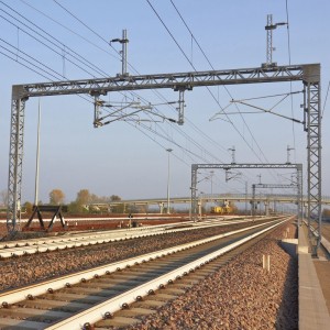 Catenaries đường sắt và cổng