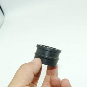 Dưới cao su chịu dầu