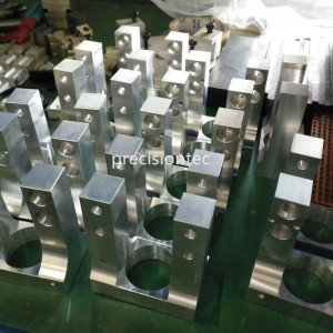 Tiệm chế tạo tự động