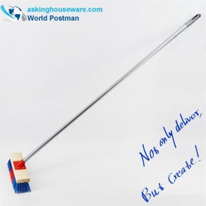 Bàn chải gỗ tay cầm dài Akbrand để đẩy ngoài trời