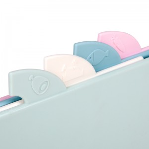 Thớt nhựa rau 30 * 22,5 * 0,5cm 4 miếng đặt với giá đỡ