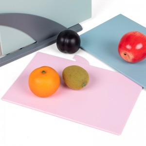 Thớt nhựa rau 30 * 22,5 * 0,5cm 4 miếng đặt với giá đỡ