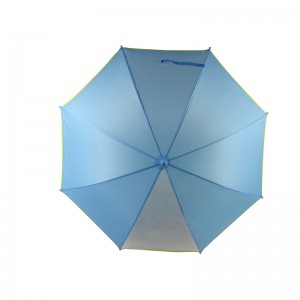 Một bảng điều khiển nhìn qua ô màu xanh quảng cáo