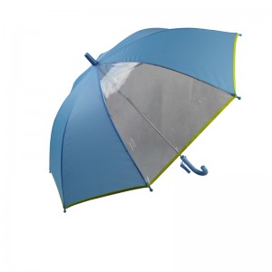 Một bảng điều khiển nhìn qua ô màu xanh quảng cáo