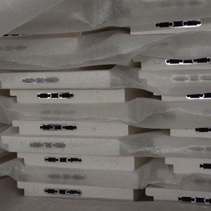 làm các thành phần cửa chớp nhựa PVC