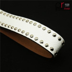 Thắt lưng da trắng mới nhất với khóa kim loại