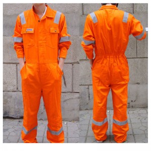 Sản xuất hàng năm 400000 chiếc / bộ quần áo bảo hộ lao động với chất lượng và số lượng tốt