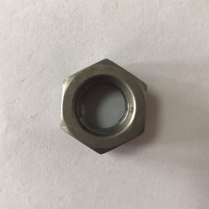 đai ốc khóa kim loại