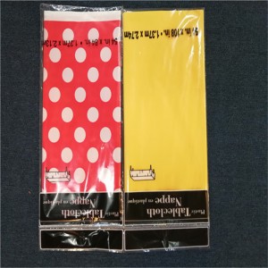 Lễ kỷ niệm ngày cưới bằng nhựa PEVA để bàn Khăn trải bàn dùng một lần Bộ đồ ăn