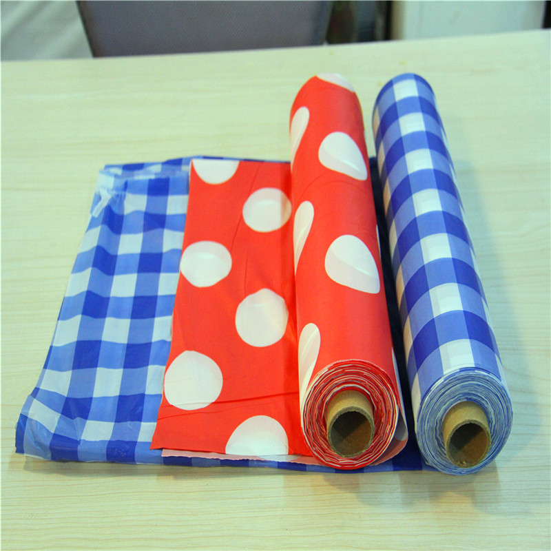 Khăn trải bàn bằng nhựa PVC dùng một lần với cuộn không dệt