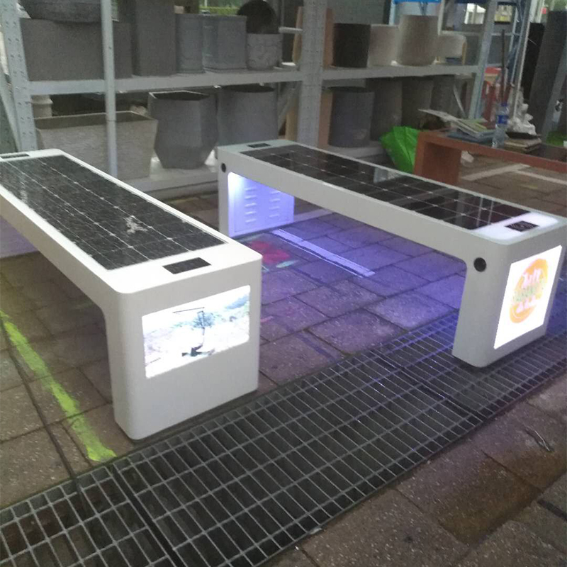 Bảng điều khiển năng lượng mặt trời được cung cấp năng lượng thông minh ngoài trời băng ghế dự bị Sân vườn