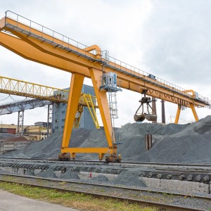 Cổng cẩu với Grab