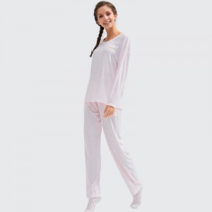 Bộ đồ pyjama thêu bằng vải tre