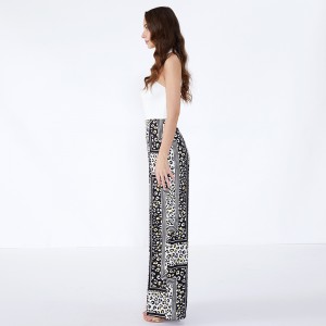 Quần sọc nữ hiện đại