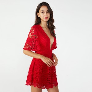 Bộ đồ liền thân màu đỏ thêu nữ One Piece ngắn gợi cảm dành cho nữ