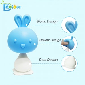 Bán buôn Tùy chỉnh nhai mềm Em bé lục lạc Đồ chơi Teether Bé mọc răng an toàn 100% Silicone Teether