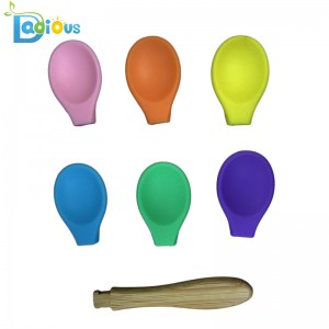 Đầu thìa silicone BPA Free Silicone được FDA phê duyệt Mẹo mềm cho trẻ em thìa OEM Phần silicon cho thìa tre