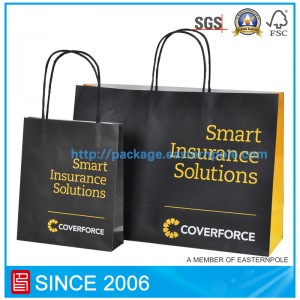 Túi giấy màu đen với logo dập lá