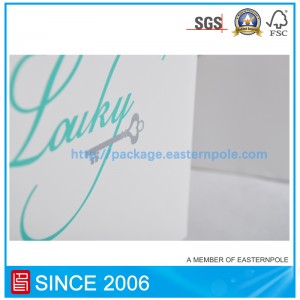 Vật liệu tái chế túi giấy đựng quần áo