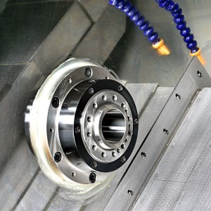 Phay đầu máy tiện cnc sử dụng tại trường eteaching máy