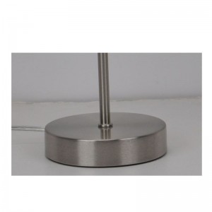 Đèn bàn hiện đại với bóng cắt laser