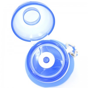 Chai nước trong dòng tưởng tượng chai sữa có sữa có bọt