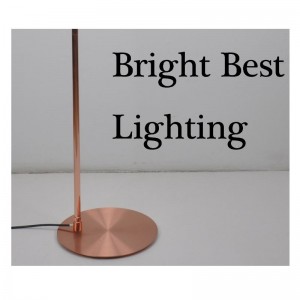 Đèn sàn với chức năng điều chỉnh và đế phẳng