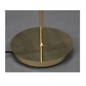 Đèn sàn với bóng kim loại và chức năng điều chỉnh