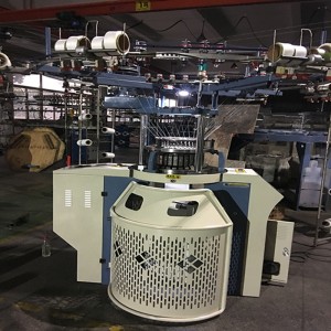 Vừa bán nóng, hoàn toàn bằng máy tính đơn độc đội. Đang rà soát những chiếc máy đan vòng tròn nhỏ.