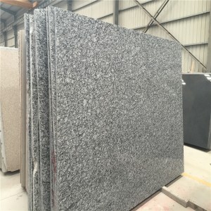 Phun sóng biển đá granit trắng