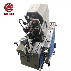 Giày làm ngón chân kéo dài