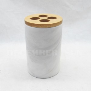 Đá cẩm thạch trắng với bộ phụ kiện phòng tắm bằng gỗ