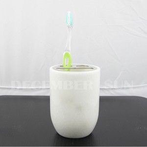 Bộ đồ tắm bằng đá cẩm thạch trắng tinh khiết