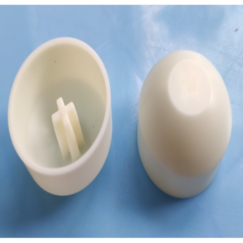 Tiêm bằng nhựa đề