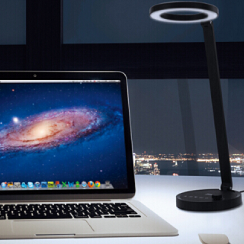 Đèn led để bàn 688s có thể xoay 95ra 12w màu trắng