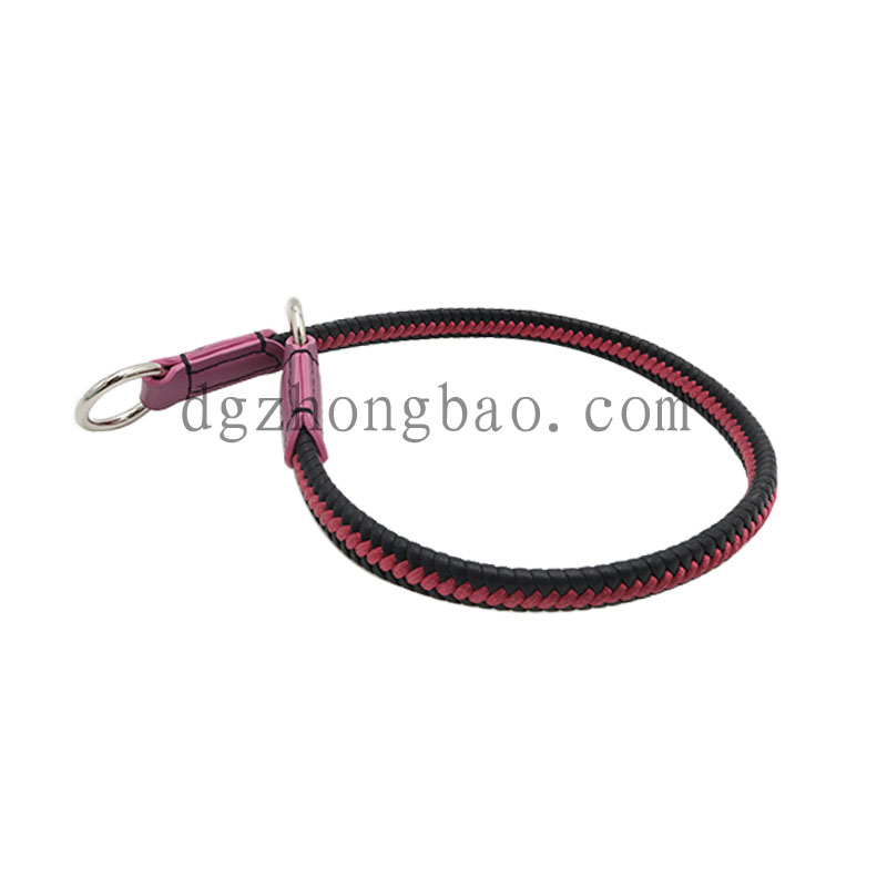 Dệt sợi nhỏ với cổ áo da thú cưng