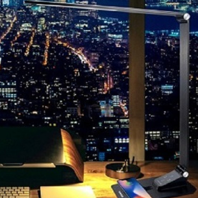 Đèn bàn có lắp điện dây điện thoại 8w 3000k 90ra