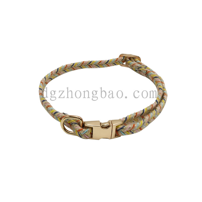 Cổ áo thú cưng đầy màu sắc