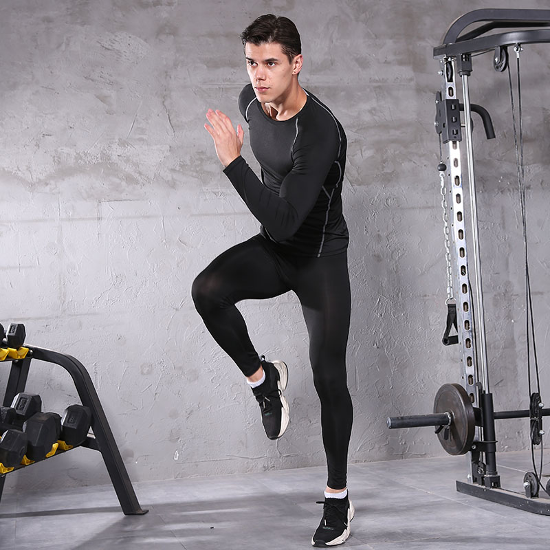 Thực tập thể thao mặc giáp