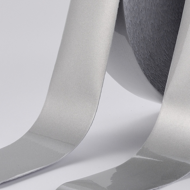 Y-2001 Ma phản xạ... mặt duy nhất.