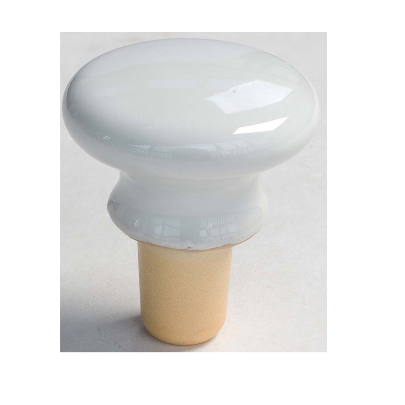 nút chai rượu để chai đựng rượu