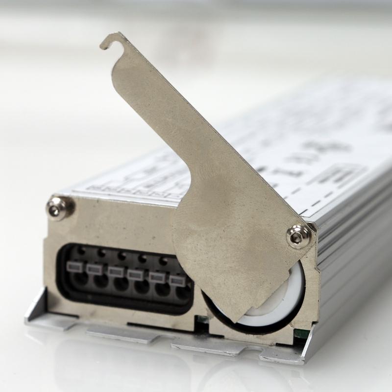 184009 FLUO AC + BỀN VỮNG KHẨN CẤP