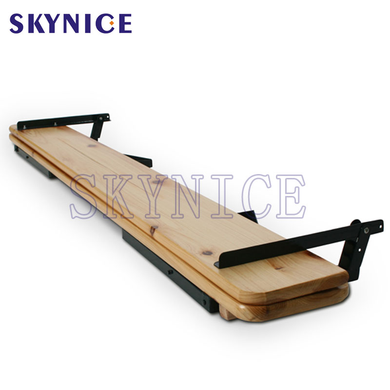 Lều bia đặt với tựa lưng thoải mái và bàn gấp