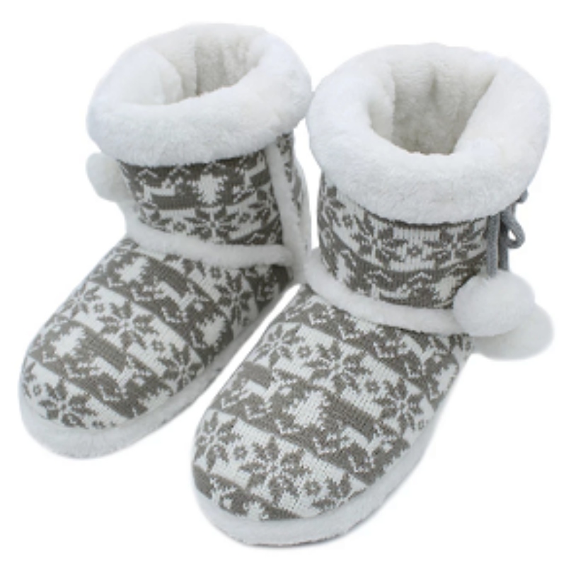 Giày cao cổ trong nhà