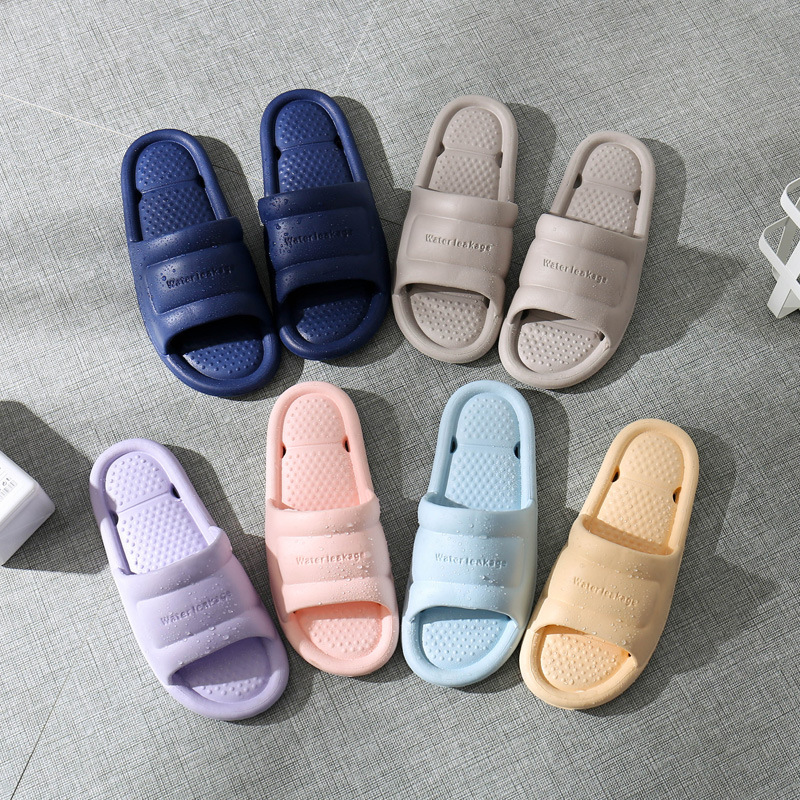 Dép đi trong nhà tắm