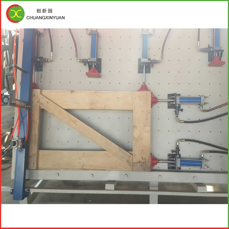 Máy lắp ráp khung gỗ