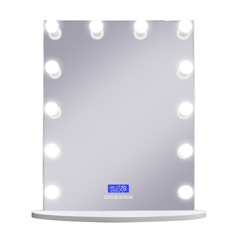 Gương soi bóng đèn ở nhà tắm có ánh sáng và ngăn tủ