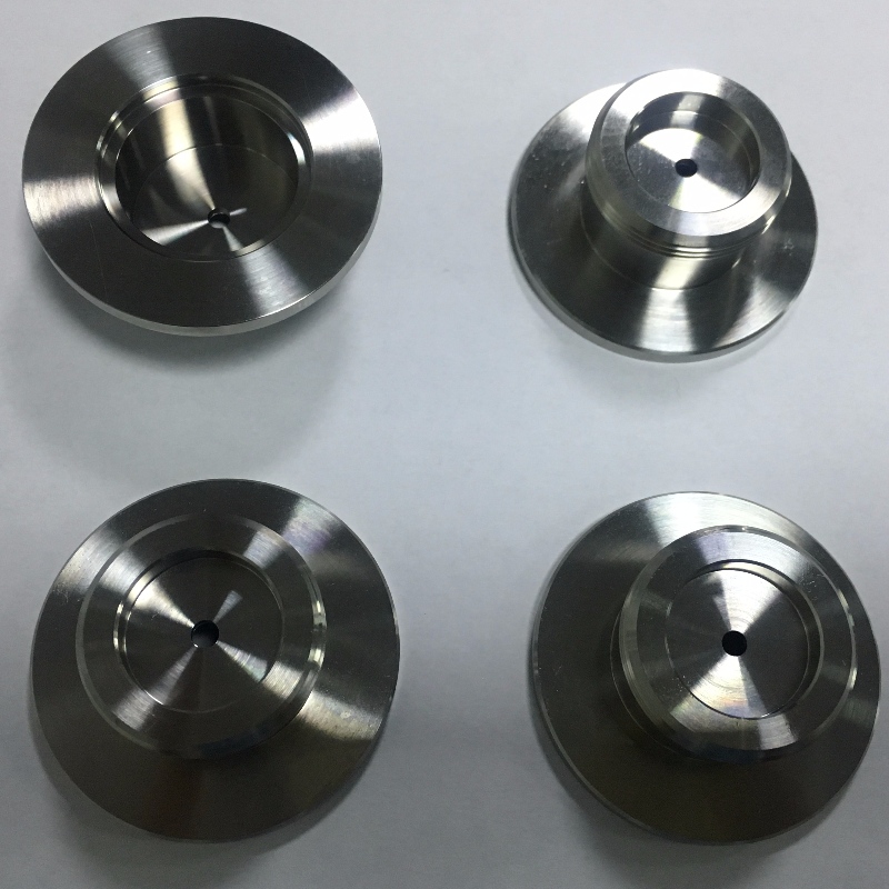 Máy tiện CNC \/ giá trị cao \/ dung sai chặt chẽ \/