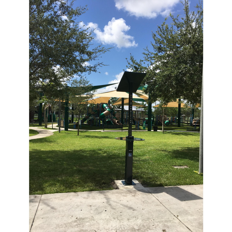 Bảng điều khiển năng lượng mặt trời chất lượng cao Trạm sạc đường phố cho thiết bị di động